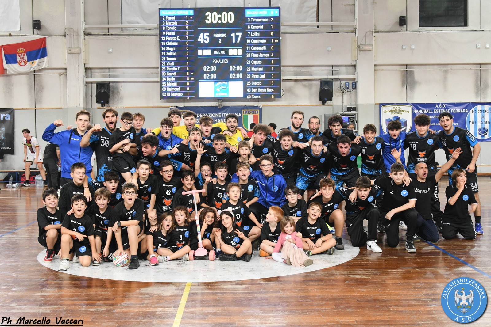 Un weekend di solidarietà e vittorie per Pallamano Ferrara